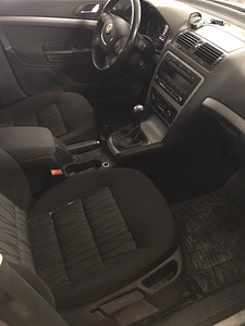 Skoda Octavia 2010, 1,6D, manuaal (8 foto / 10)