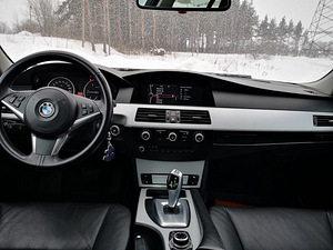 BMW e61 рестайлинг 2010 520D (11 фото из 15)