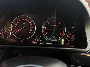 BMW 520D Heas korras ja korrapäraselt hooldatud auto. (7 foto / 8)