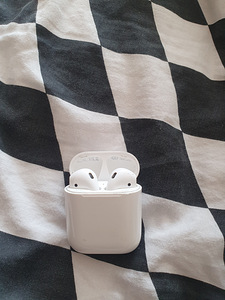 Airpods 2nd gen (3 foto / 4)