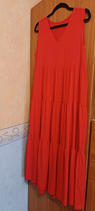 Pikk punane suvekleit, suurus M (1 foto / 3)