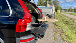 Volvo XC90 haruldane oem pikniku laud (2 foto / 3)