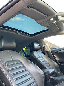 VOLKSWAGEN PASSAT CC (5 foto / 9)