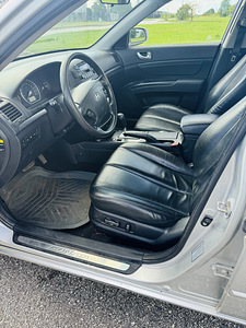 Hyundai Sonata (6 фото из 6)