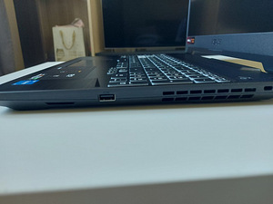ASUS FX506HC-HN436W (6 foto / 9)