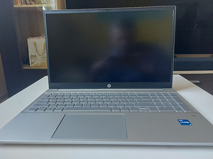 HP Pavilion 15-eg0355ng (3 foto / 7)