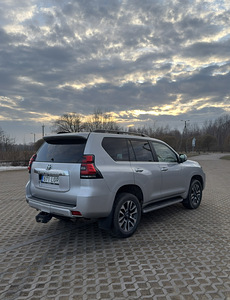 Toyota Land Cruiser 2.8 150 kW • 2022 (4 foto / 10)