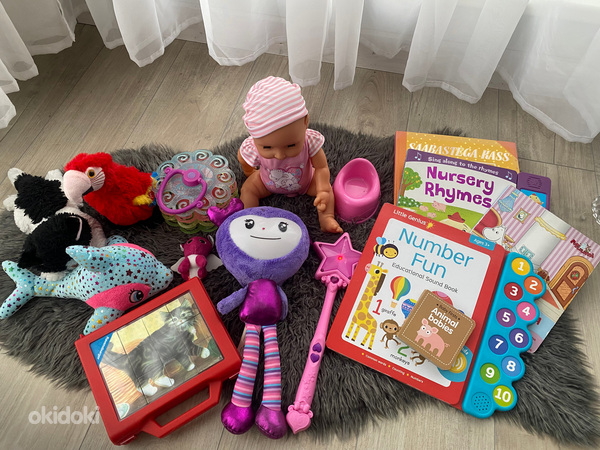 Продается куча игрушек и книг