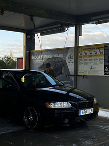 Volvo S60 2004 (1 фото из 15)