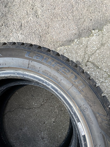 Зимние шины 215/55 R16 (2 фото из 7)