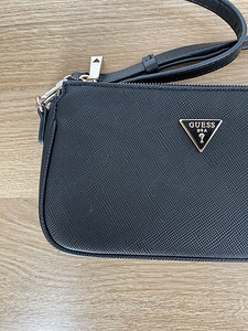 Сумка Guess (10 фото из 10)