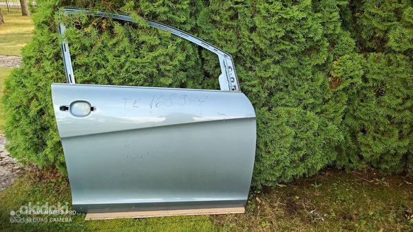 Передняя правая дверь Seat Altea