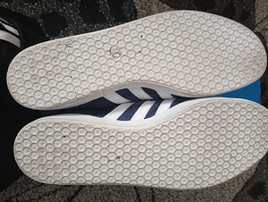 Adidas jalatsid 46 nagu uus (4 foto / 4)