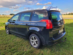 PEUGEOT 5008 (5 foto / 12)