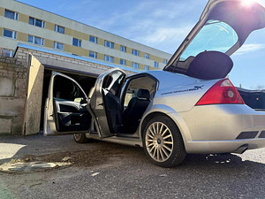 Ford Mondeo 3 ST220 3L Bensiin 166kW 2003-2006 varuosadeks (9 foto / 9)