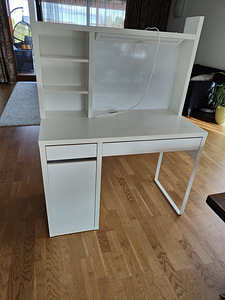 Laud, arvutilaud valge MICKE IKEA (3 foto / 4)