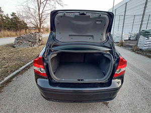 Volvo S40 2.4 (7 фото из 7)