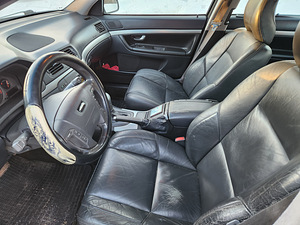 Volvo s80 2.4 td. 120kw (5 foto / 8)