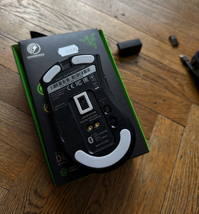 Razer Deathadder V2 Pro hiir (3 foto / 6)