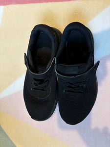Nike krossovki,34 (3 фото из 5)