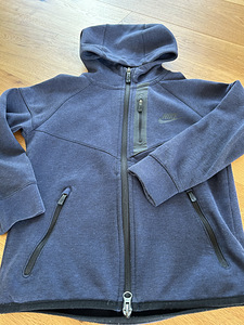 Детский свитшот Nike Tech 122-128 см (3 фото из 5)