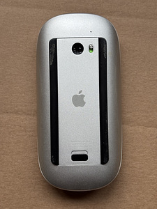 Apple Magic Mouse (2 foto / 2)