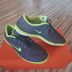 Nike tossud, 37.5 (1 foto / 4)