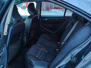 Volvo S60 2.4td D5 120kw (8 foto / 12)