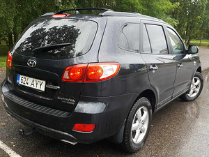 Hyundai Santa Fe (2 foto / 12)