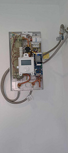 Проточный водонагреватель Kospel PPE2 LCD 9kw-27kw (2 фото из 4)