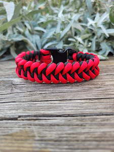Käsitöö paracord käevõru Браслет из паракорда ручной работы (1 фото из 2)