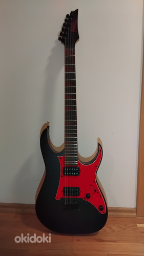 Guitar Ibanez red and black