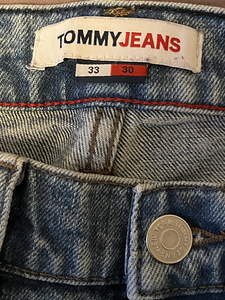 Tommy Jeans teksad (4 foto / 4)