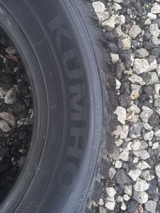 Naastrehvid R15/65/195 Michelin x-ice 2tk ja 2tk kumhod (6 foto / 8)