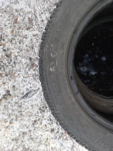 Naastrehvid R16/55/225 Goodyear Ultragrip ICE (3 foto / 5)