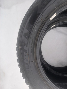 Lamell revhvid R16/60/205 Goodyear Ultragrip (3 foto / 3)