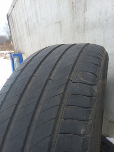 Suverehvid R17/55/215 Michelin Privak (2 foto / 4)