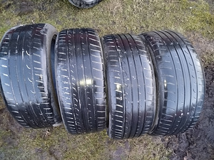 Летние шины R17/45/225 Dunlop (2 фото из 2)