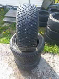 Шины R16/55/195 Goodyear Ultragrip ICE (2 фото из 6)