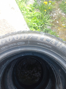 Шины R16/55/195 Goodyear Ultragrip ICE (6 фото из 6)