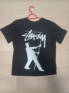 T-särk Stüssy'ga (2 foto / 2)