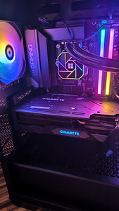 Uus! I7 14700F | RX 7800 XT 16GB | 32GB DDR5 | WIFI | 2TB (4 foto / 6)