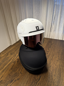 Mäesuusa / lumelaua kiiver Oakley Mod7 (1 foto / 6)
