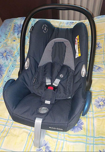 MAXI-COSI CABRIOFIX ECE R44 TURVAHÄLL 0-13KG (3 foto / 3)