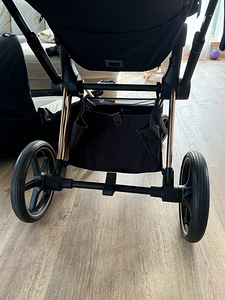 Cybex Priam v4 Deep Black komplekt (6 foto / 10)