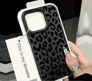 Screen protectors and cases for iPhone 16 Pro Max, 17, 17 Pr (1 foto / 10)