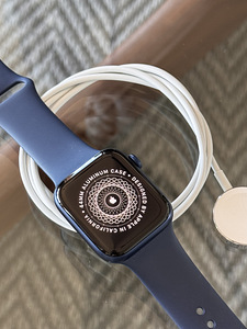 Apple Watch Series 6 — 44 mm Aku 100% (3 foto / 6)