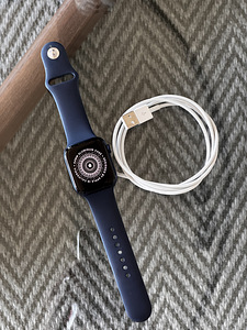 Apple Watch Series 6 — 44 mm Aku 100% (4 foto / 6)
