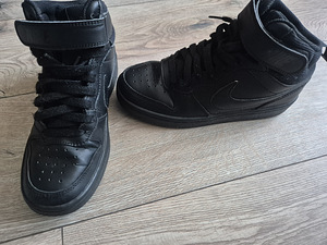 Nike tossud 36 (1 foto / 2)