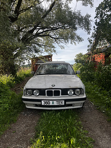 E34 sedaan 2.0 bensiin (1 foto / 7)